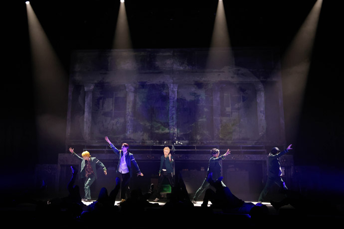 STAGE  PHOTO