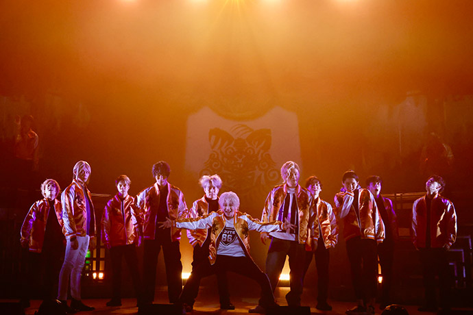 STAGE  PHOTO